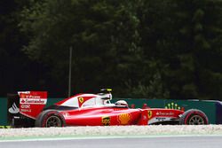 Kimi Raikkonen, Ferrari SF16-H gira el circuito