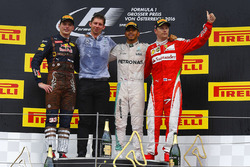 Race winner Lewis Hamilton, Mercedes AMG F1 celebrates on the podium with second place Max Verstappe