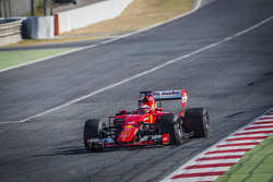 Kimi Raikkonen, Ferrari con los neumáticos Pirelli 2017