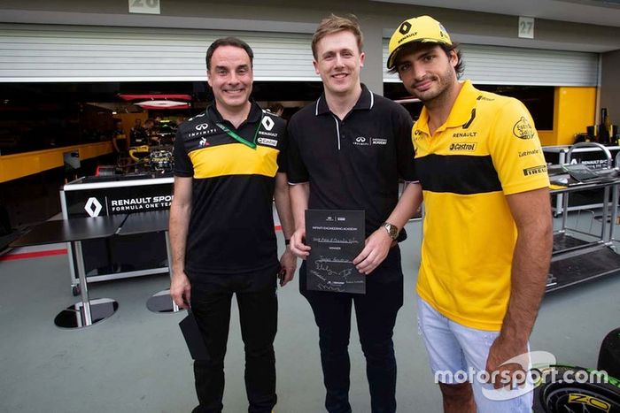 James Gourlie, Infiniti Engineering Academy, Carlos Sainz Jr., Renault Sport F1 Team