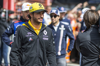 Carlos Sainz Jr., Renault Sport F1 Team pilotlar geçit töreni