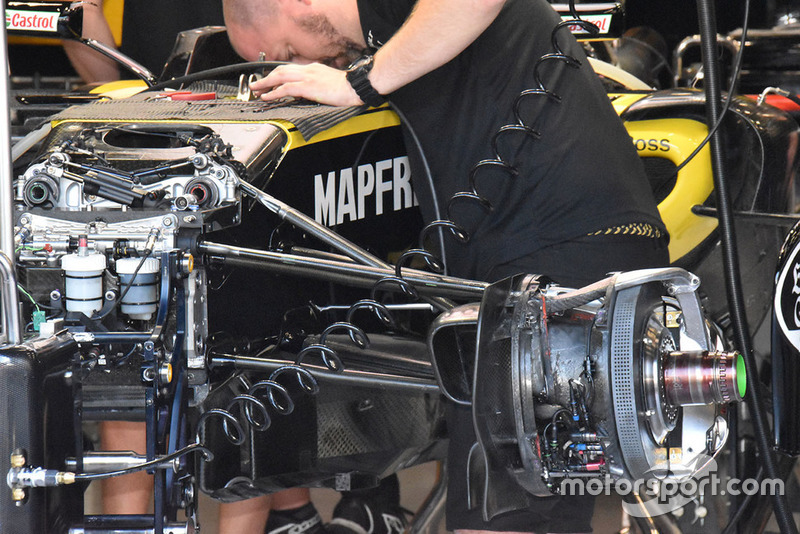 Renault Sport F1 Team R.S. 18, dettaglio del freno anteriore