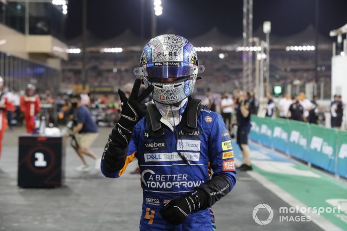 Lando Norris, McLaren, celebra en el Parc Ferme tras conseguir el tercer puesto en la parrilla