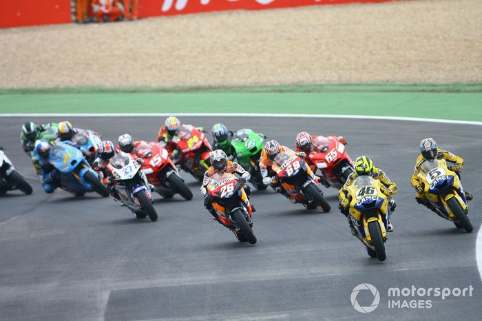 Arrancada Valentino Rossi, Camel Yamaha Team líder