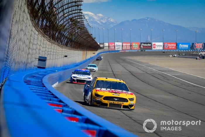 Clint Bowyer, Stewart-Haas Racing, Ford Mustang Rush Truck Centers/Haas Automation