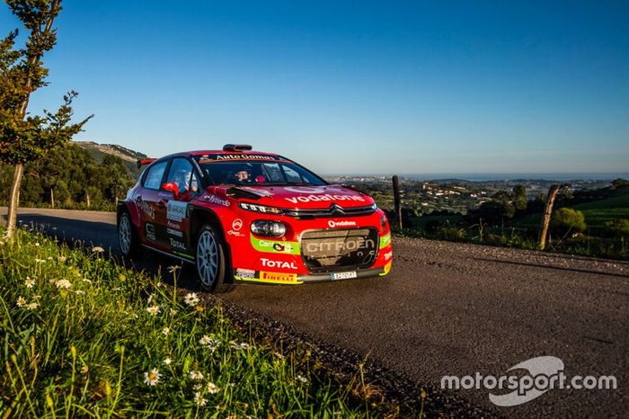 Jesús Puras - Juan Carlos Dorado (Citroen C5 R5)