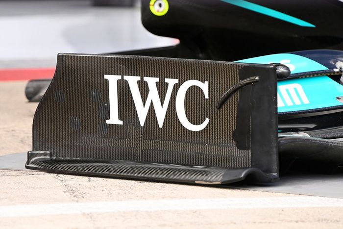 Detalle del alerón delantero del Mercedes W12