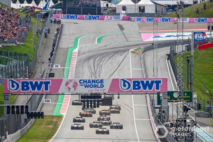 Nikita Mazepin, Haas VF-21, Mick Schumacher, Haas VF-21