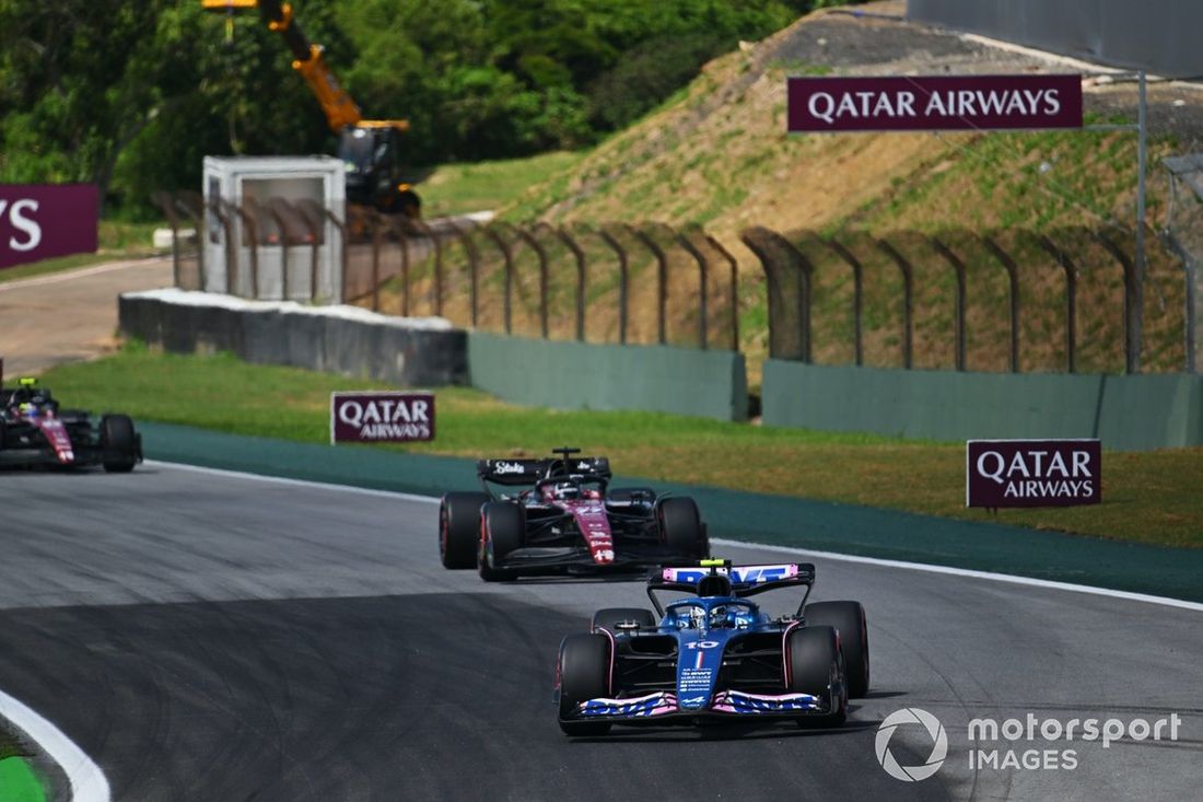 Pierre Gasly, Alpine A523, Valtteri Bottas, Alfa Romeo C43, Zhou Guanyu
