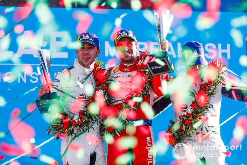 Podio: segundo lugar Robin Frijns, Envision Virgin Racing, ganador de la carrera Jérôme d'Ambrosio, Mahindra Racing, y el tercer lugar Sam Bird, Envision Virgin Racing