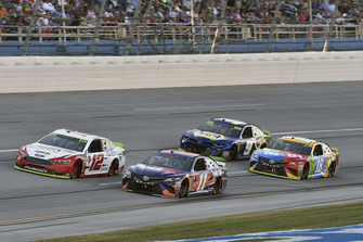 Ryan Blaney, Team Penske, Ford Fusion REV, Denny Hamlin, Joe Gibbs Racing, Toyota Camry FedEx Ground, Chase Elliott, Hendrick Motorsports, Chevrolet Camaro NAPA NIGHTVISION LAMPS, Kyle Busch, Joe Gibbs Racing, Toyota Camry M&M's