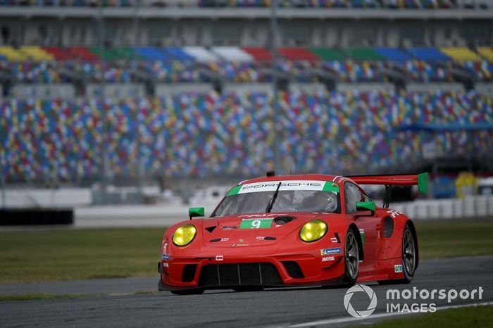 #9 PFAFF Motorsports Porsche 911 GT3 R, GTD: Scott Hargrove, Zacharie Robichon, Lars Kern