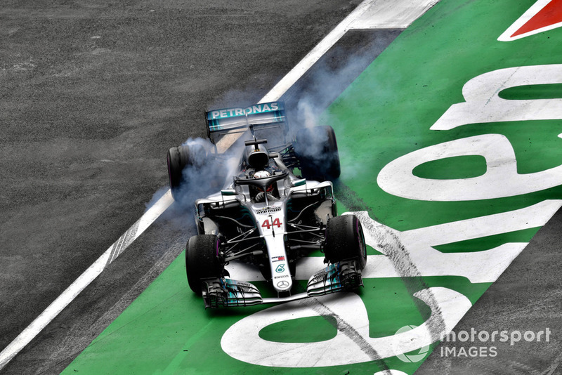 Lewis Hamilton, Mercedes-AMG F1 W09 EQ Power+ merayakan gelar