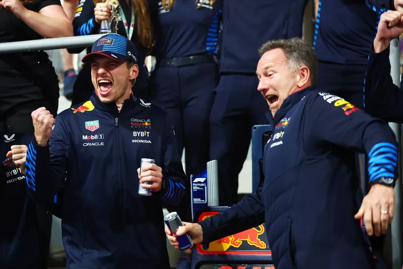 Max Verstappen, Red Bull Racing RB20, Christian Horner, directeur de l'équipe Oracle Red Bull Racing