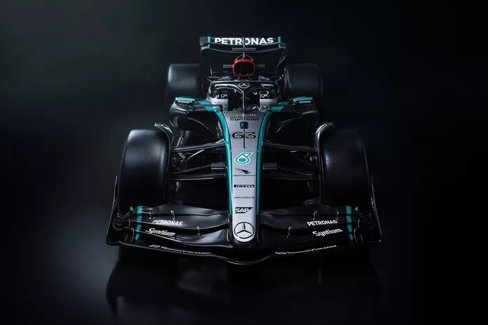 George Russell, Mercedes W15