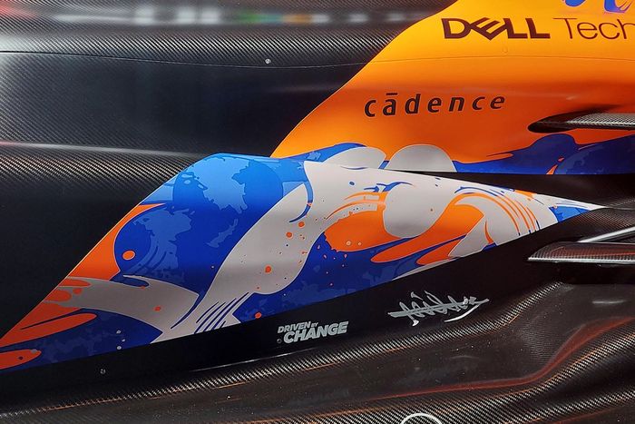 McLaren MCL38 librea especial  

