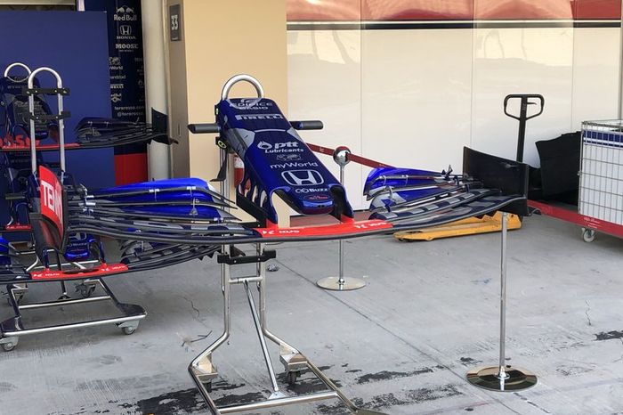 Toro Rosso STR14, alerón delantero
