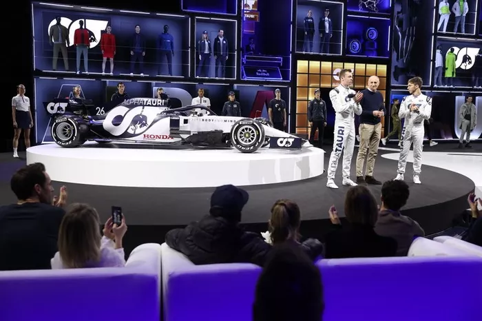 Daniil Kvyat, AlphaTauri, Pierre Gasly, AlphaTauri, Franz Tost, Jefe de equipo de la Scuderia AlphaTauri, Scuderia AlphaTauri AT01