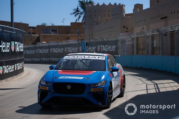 Alice Powell, Jaguar Ran Racing eTROPHY Team Germany