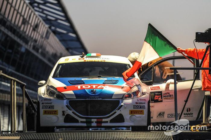 Paolo Andreucci y Anna Andreucci, Peugeot 208 T16