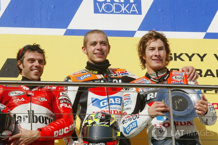 Podio: 1º Valentino Rossi, Repsol Honda Team, segunda plaza Loris Capirossi, Ducati Team, tercera plaza Nicky Hayden, Repsol Honda Team