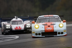 #86 Gulf Racing Porsche 911 RSR: Michael Wainwright, Ben Barker, Nick Foster