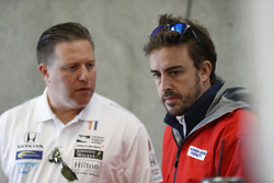 Zak Brown, directeur exécutif McLaren, Fernando Alonso, Andretti Autosport Honda