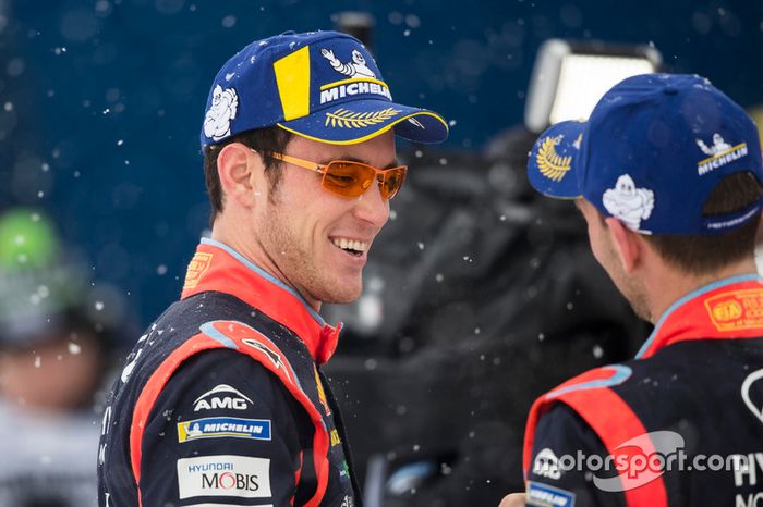 I vincitori Thierry Neuville, Nicolas Gilsoul, Hyundai i20 WRC, Hyundai Motorsport