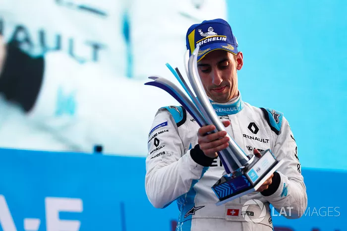 Podio: segundo lugar Sébastien Buemi, Renault e.Dams,