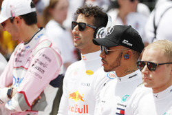 Даніель Ріккардо, Red Bull Racing, Льюіс Хемілтон, Mercedes AMG F1, та Валттері Боттас, Mercedes AMG F1