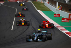 Valtteri Bottas, Mercedes AMG F1 W09, Kimi Raikkonen, Ferrari SF71H, Max Verstappen, Red Bull Racing RB14 and Daniel Ricciardo, Red Bull Racing RB14
