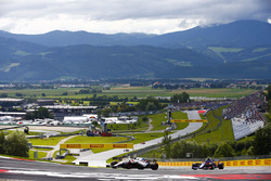 Robert Kubica, Williams FW41,y Brendon Hartley, Toro Rosso STR13