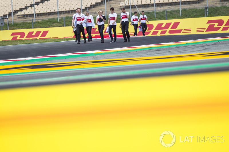 Charles Leclerc, Sauber walks the track Marcus Ericsson, Sauber walks the track