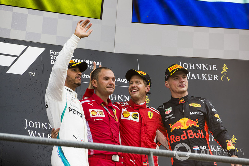 Podyum: 2. Lewis Hamilton, Mercedes AMG F1, David Sanchez, Ferrari Aerodinami Şefi, Yarış galibi Sebastian Vettel, Ferrari ve 3. Max Verstappen, Red Bull Racing