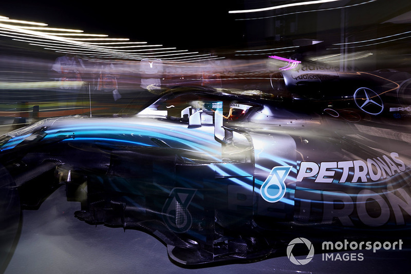 Lewis Hamilton, Mercedes AMG F1 W09 EQ Power+