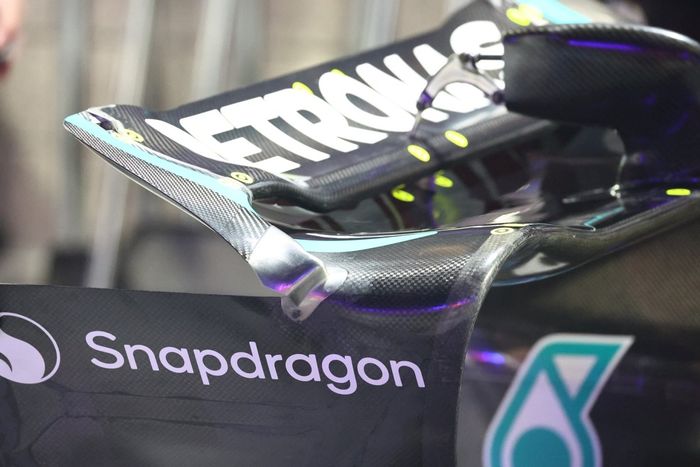 Detalle del alerón trasero del Mercedes F1 W15