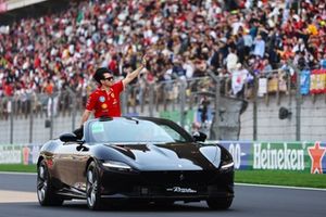 Zhou Guanyu,  Ferrari