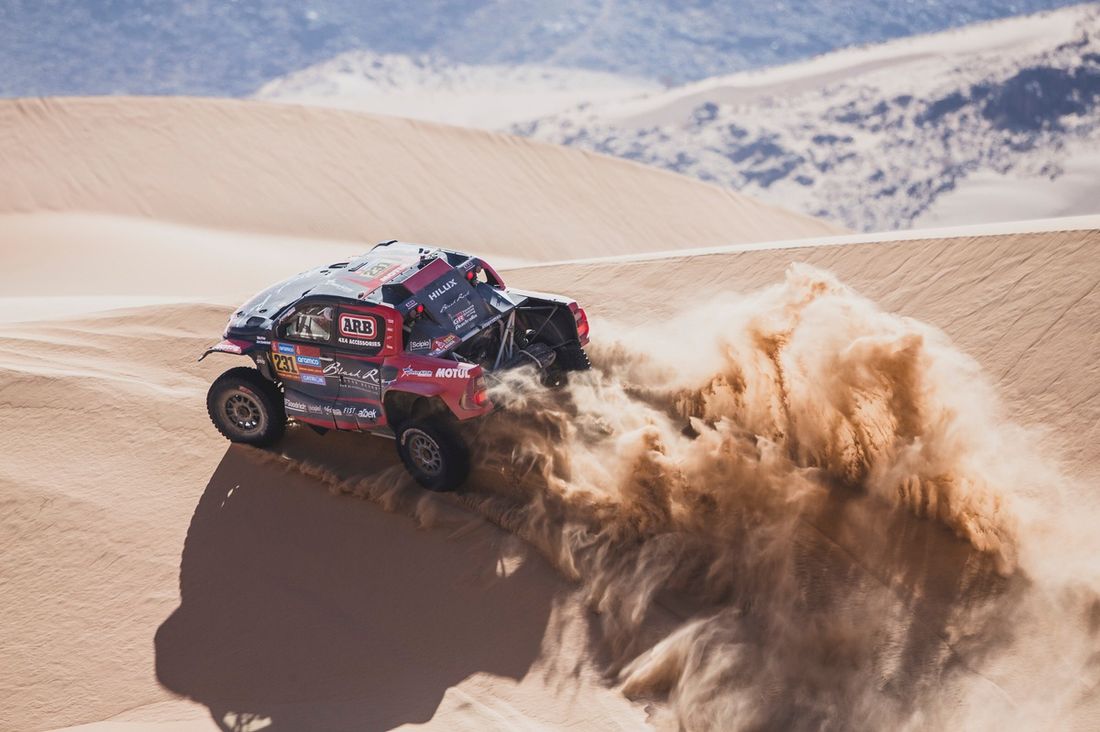 #231 Overdrive Racing Toyota: Toby Price, Sam Sunderland