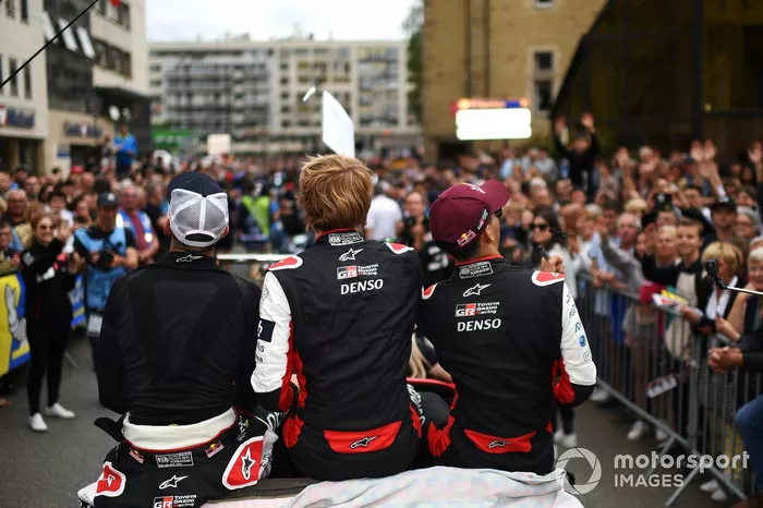 Ryo Hirakawa, Brendon Hartley, Sébastien Buemi, Toyota Gazoo Racing