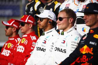 Sebastian Vettel, Ferrari, Kimi Raikkonen, Ferrari, Lewis Hamilton, Mercedes AMG F1, Valtteri Bottas, Mercedes AMG F1, et Max Verstappen, Red Bull Racing.