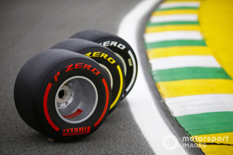 Les pneus Pirelli (supertendre, tendre, medium) sur la piste