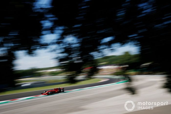 Carlos Sainz Jr, Ferrari SF21