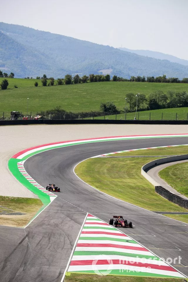 Sebastian Vettel, Ferrari SF1000, Max Verstappen, Red Bull Racing RB16