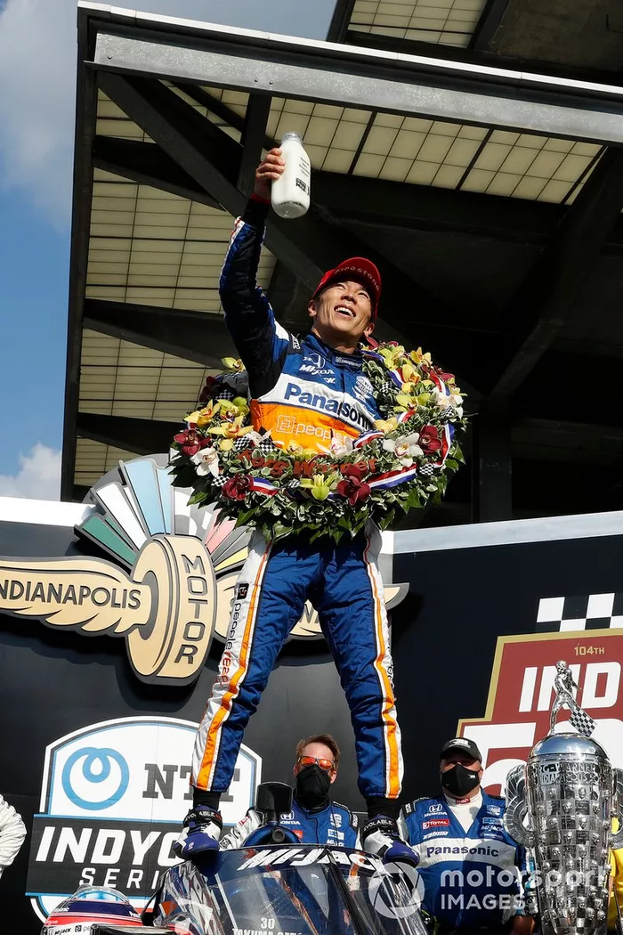 Ganador Takuma Sato, Rahal Letterman Lanigan Racing Honda