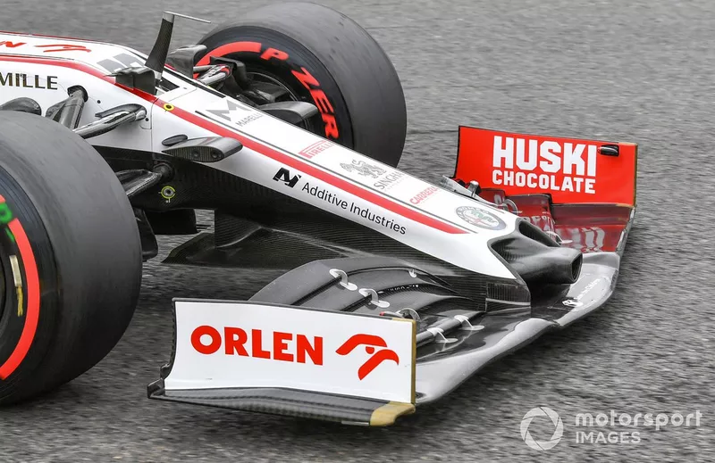 El alerón delantero del monoplaza de Antonio Giovinazzi, Alfa Romeo Racing C39