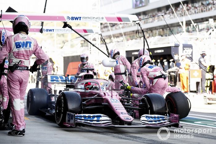 Sergio Pérez, Racing Point RP20, en pits