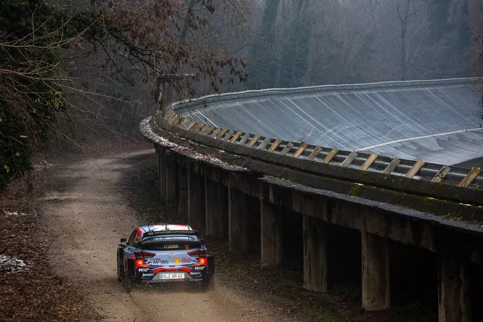Thierry Neuville, Nicolas Gilsoul, Hyundai Motorsport Hyundai i20 Coupe WRC
