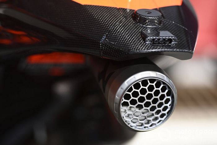 Detalle de la moto Red Bull KTM Tech 3 