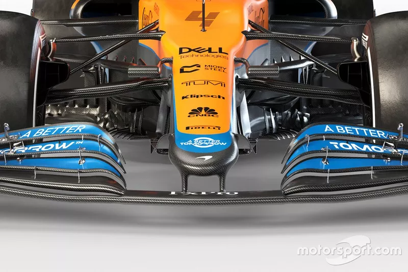 Avant de la McLaren MCL35M