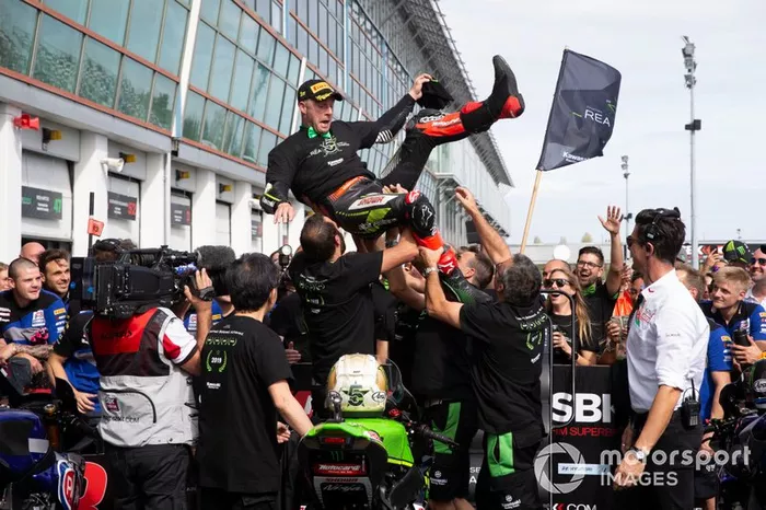 Jonathan Rea, Kawasaki Racing Team celebra su quinto título mundial